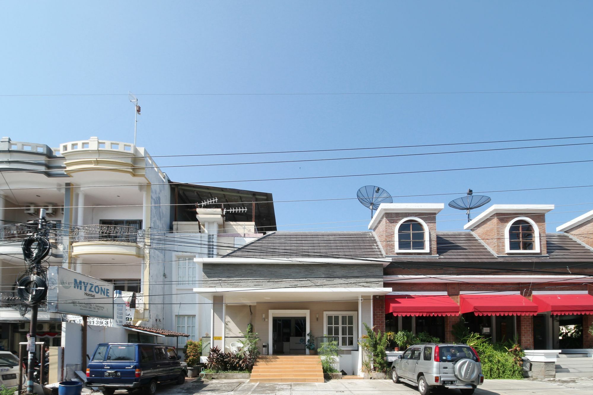 Myzone Homtel Hotel Semarang Exterior foto