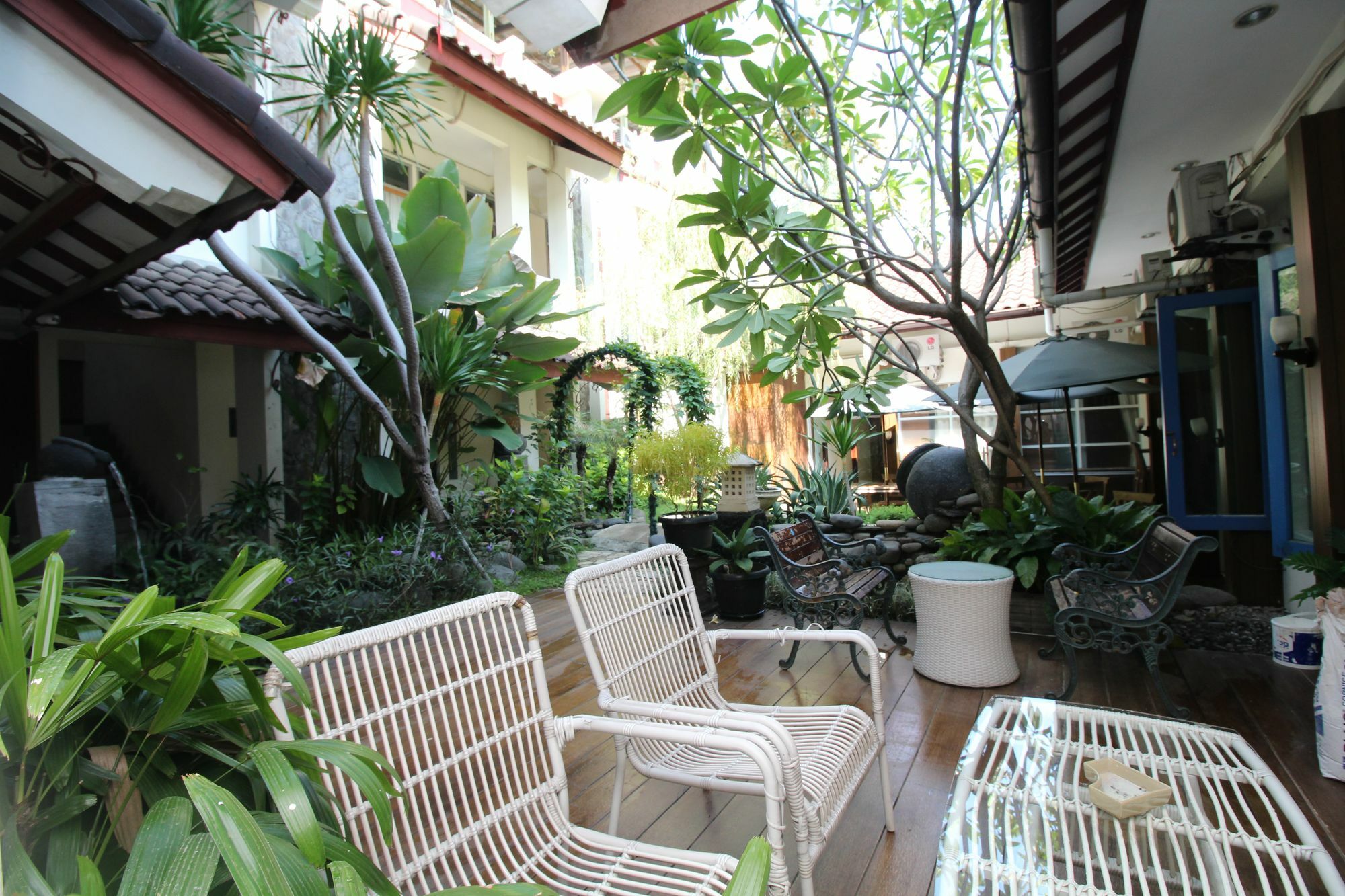 Myzone Homtel Hotel Semarang Exterior foto